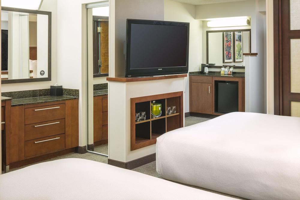 Hyatt Place San Antonio Airport/Quarry Market Exterior photo
